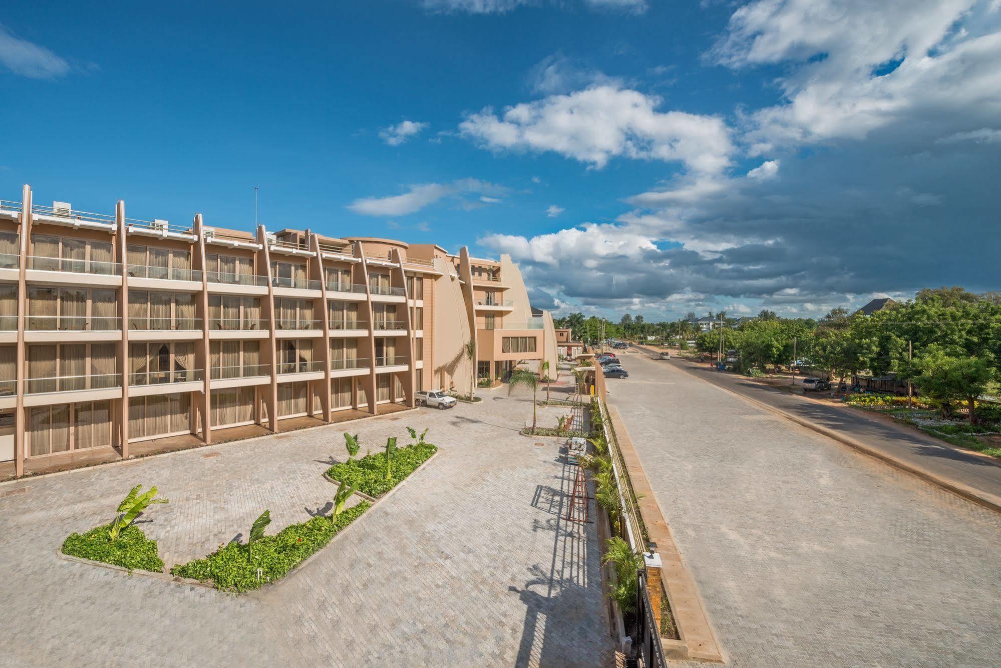 Ramada Resort By Wyndham דאר א-סאלאם מראה חיצוני תמונה